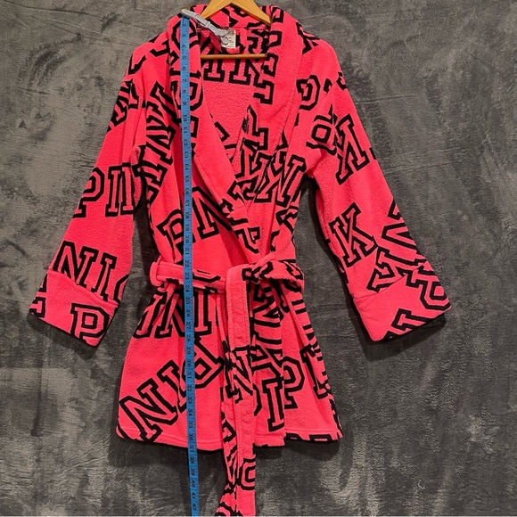 Victoria’s Secret Pink Logo Print Robe Women Medium Sleep Lounge Wear Pink Black - Picture 7 of 13